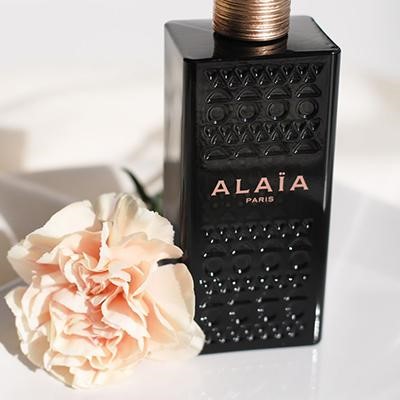 {TOP} 6+ Nước hoa dầu thơm Alaia thơm nhất giá bao nhiêu tiền mua ở đâu